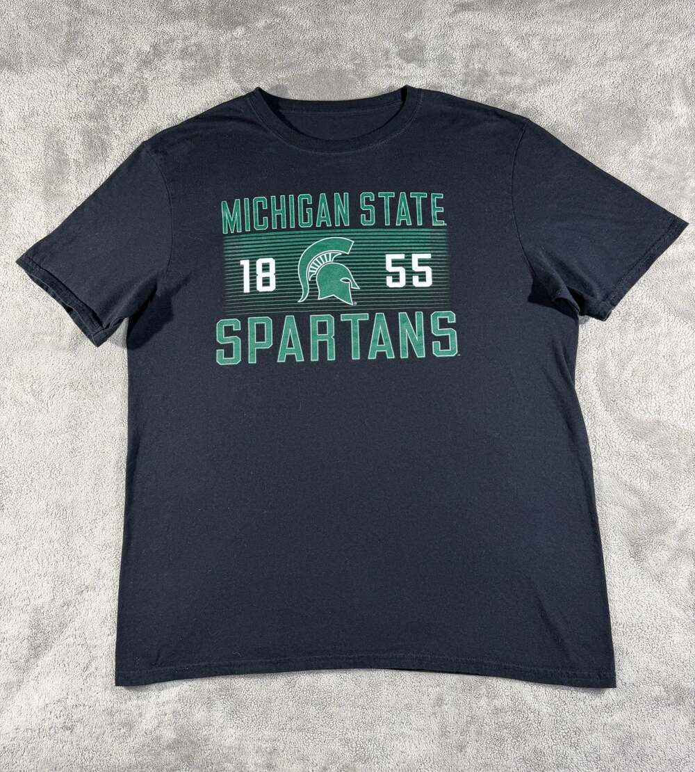 Captivating Apparel Michigan State Spartans 1855 T-Shirt Size Large